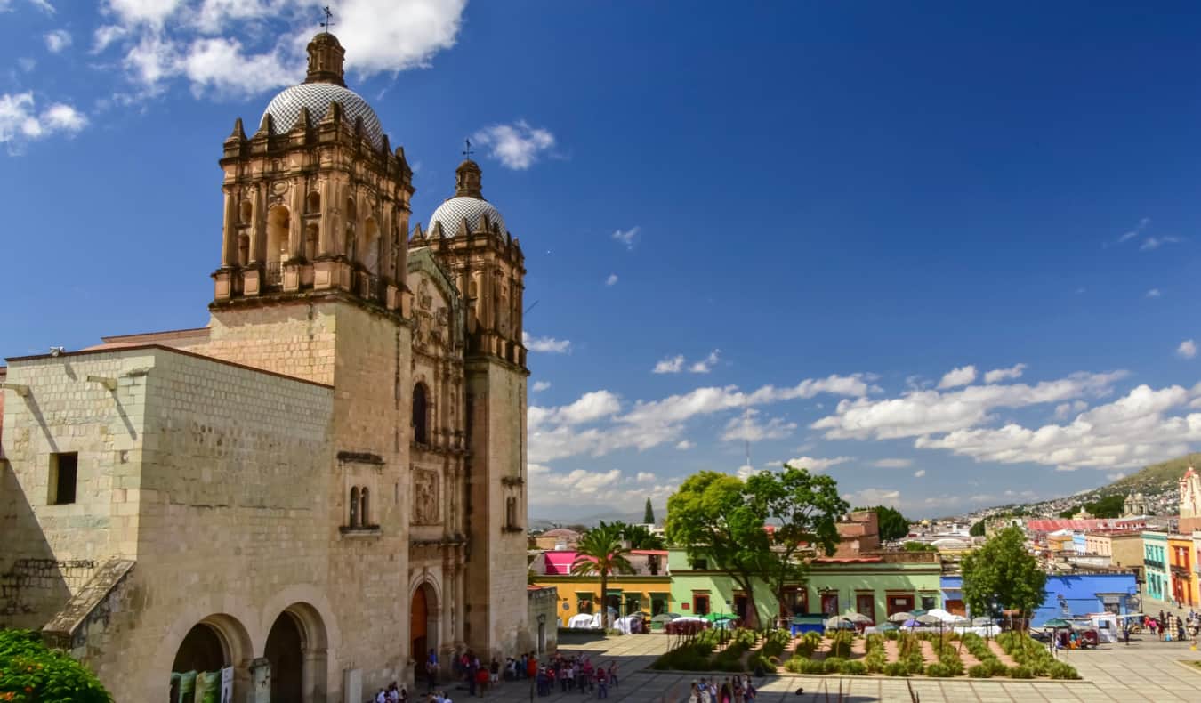 Igreja Histórica em Ohakak Colorido, México