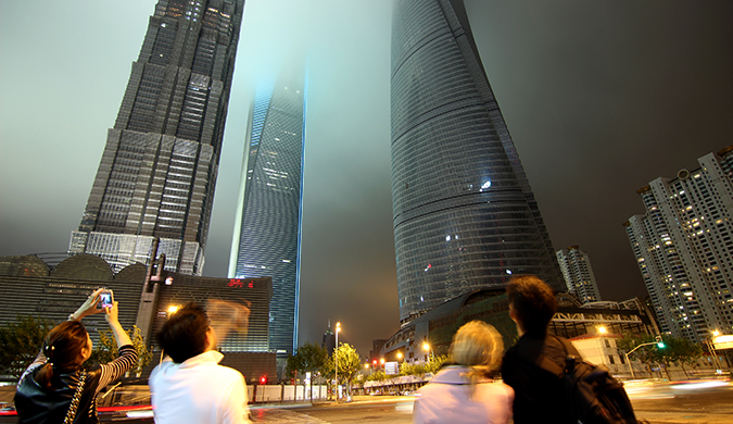 Expans Olhe para o Horizon imponente à noite na China