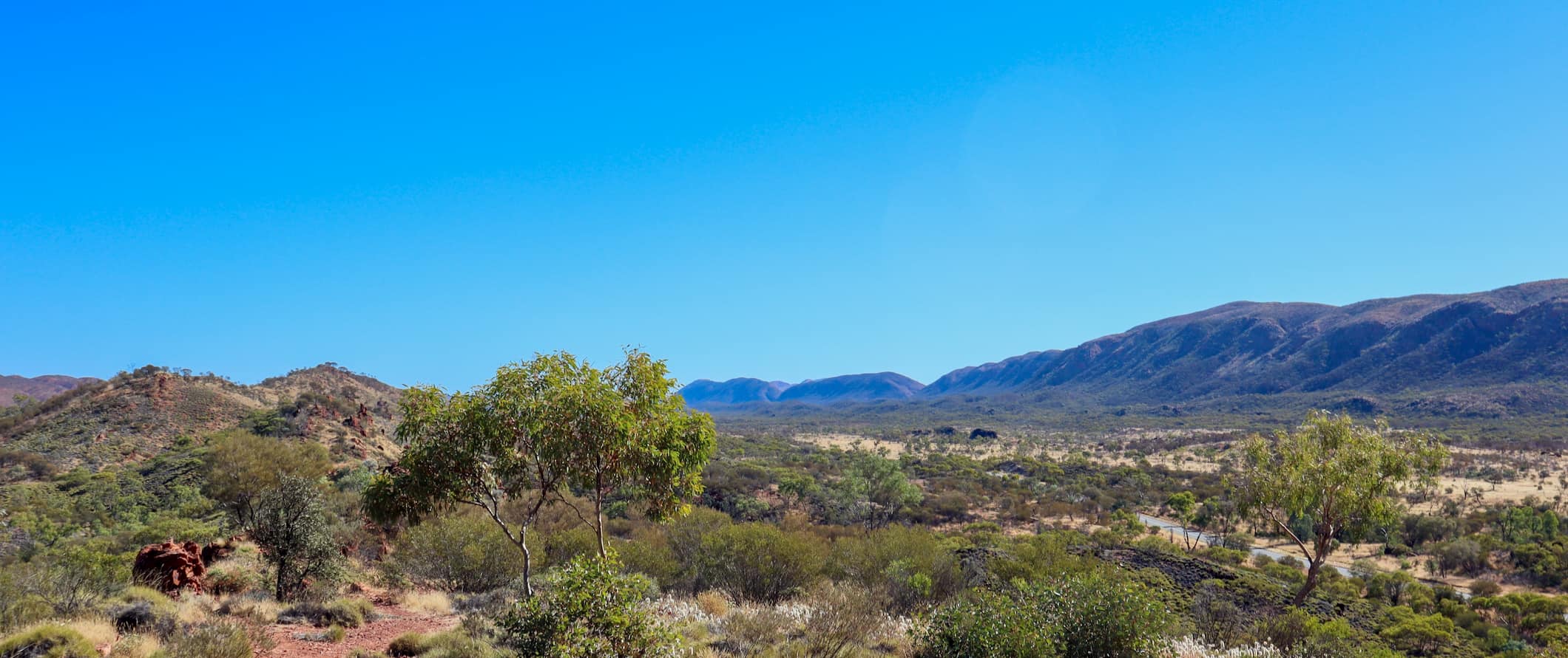 McDonnell Ridges nas proximidades de Alis Springs, Austrália