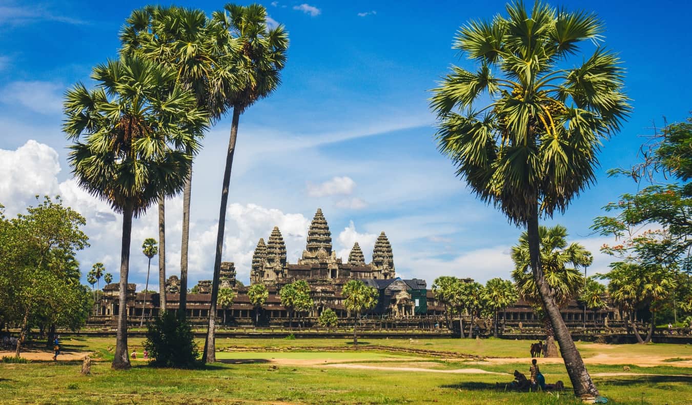 Monumento Arqueológico do Culto a Angkor-Vat na Tailândia