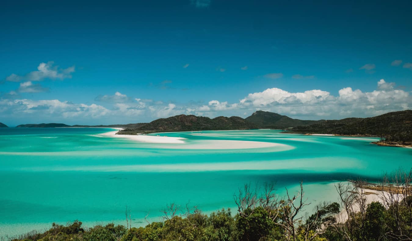 Águas calmas de Ilhas Witsandey na Austrália