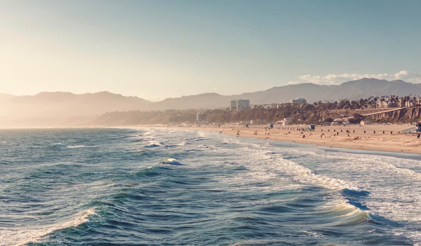 Praias arenosas de Los Angeles, EUA, no verão