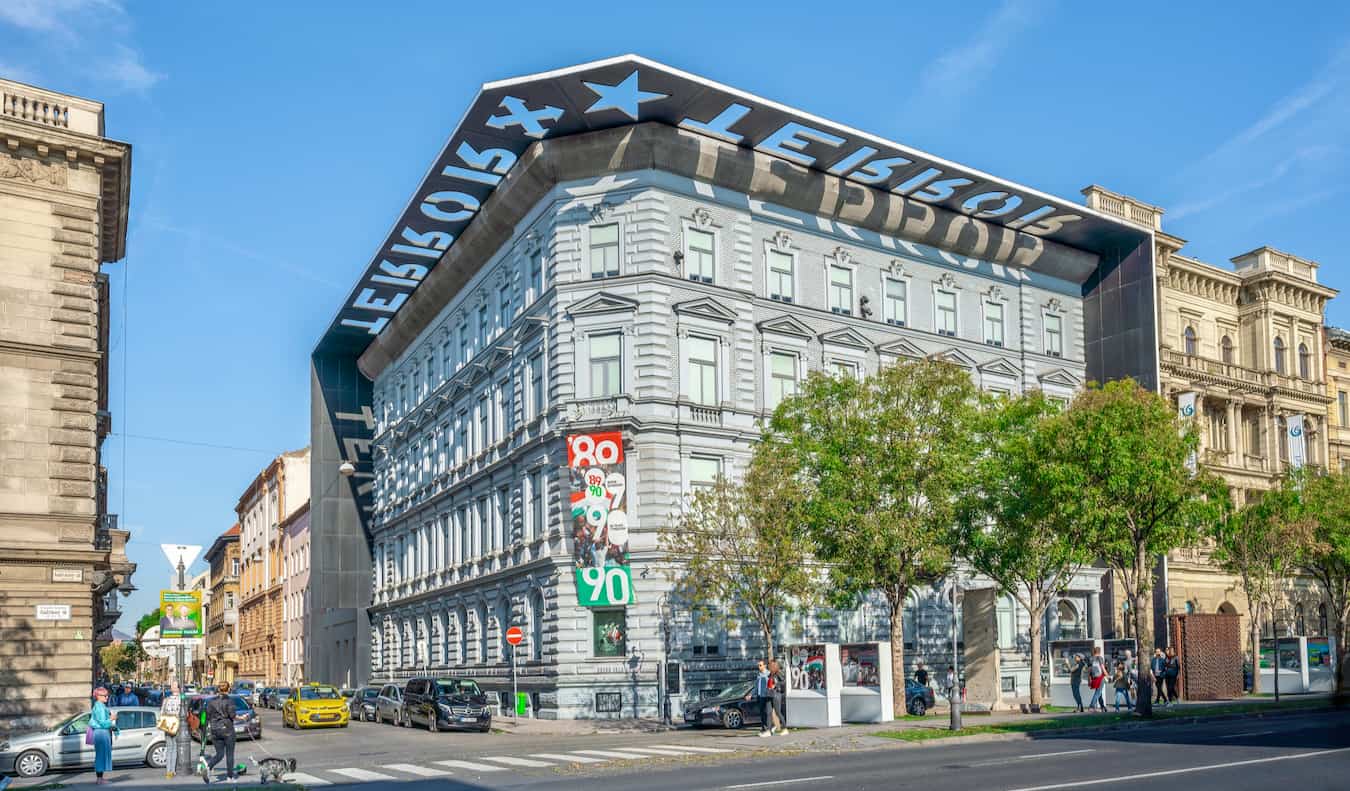A construção do Museu Terror na área de Teresvarosh em Budapeste, Hungria