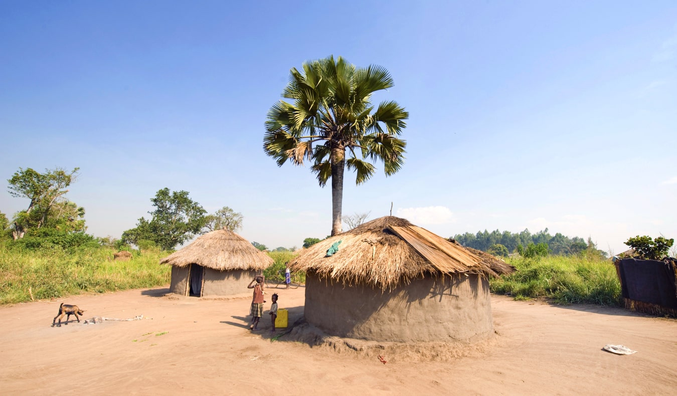 Pequena cabana tradicional em uma das aldeias de Uganda