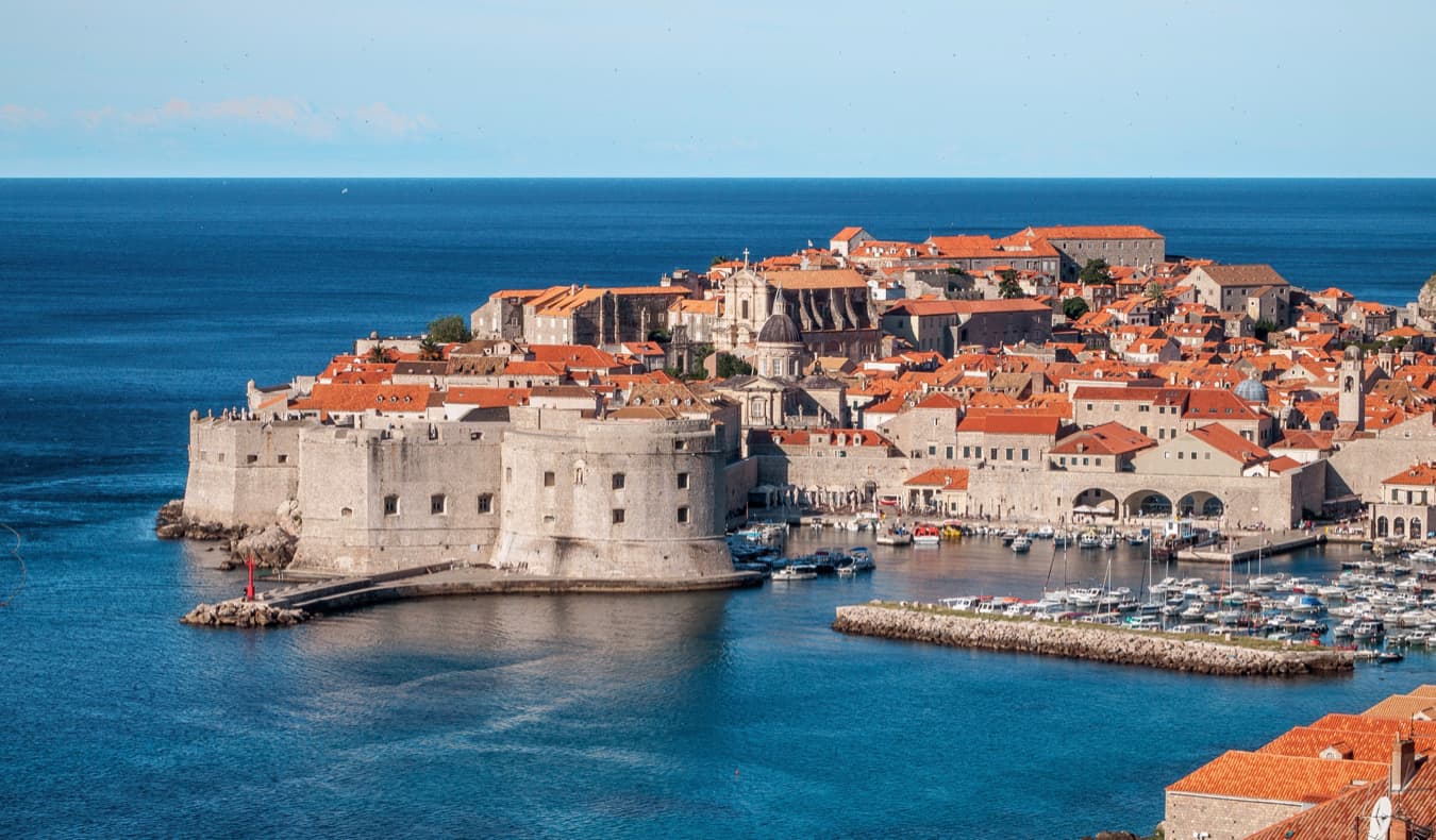 Historical Old City Dubrovnik, Croácia, na costa da Dalmácia