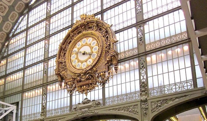 Relógio icônico no Museu D
