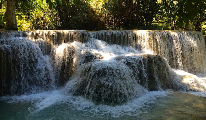 Famosas cachoeiras de Kuang Si