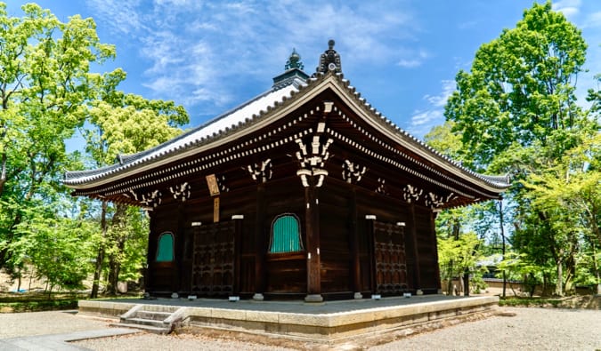 Um dos muitos templos antigos de Kyoto, Japão