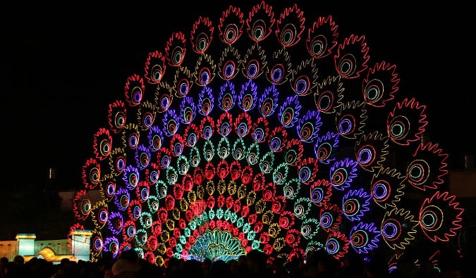 Exposição colorida no Festival de Lanternas em Taibea
