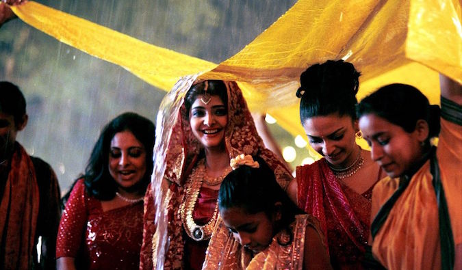 Cena de casamento na chuva do popular filme indiano 