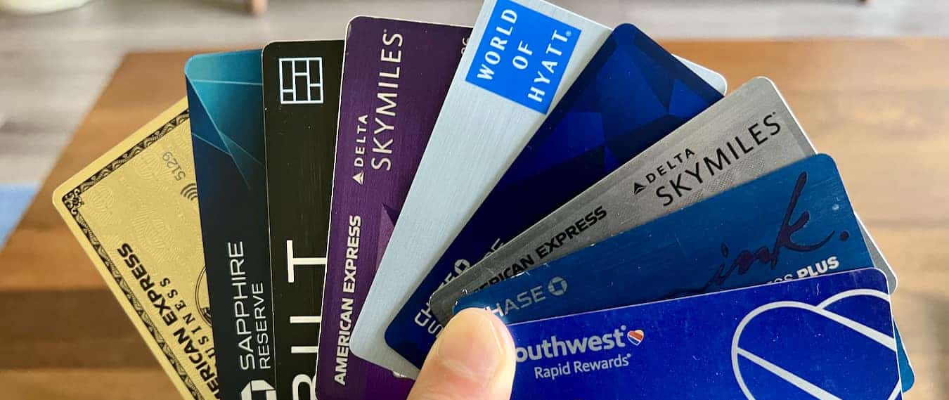 O Nomad Matt detém todos os seus cartões de crédito favoritos para viajar
