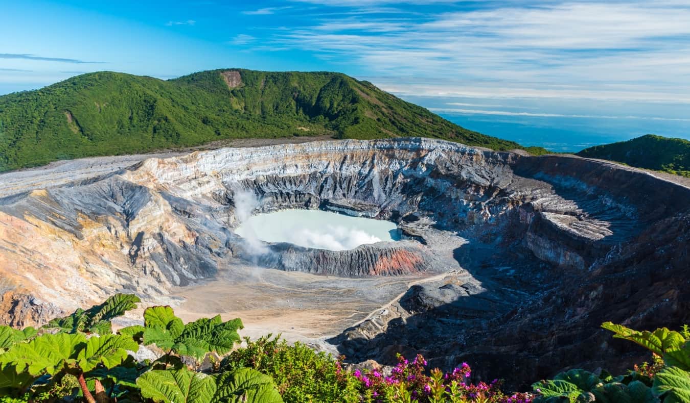 Caldeira do vulcão Poas na Costa Rica