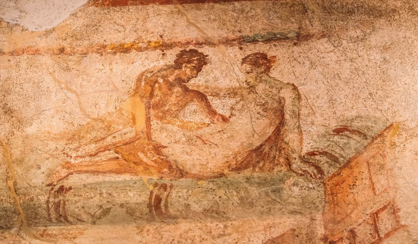 Antigos afrescos sexuais de um bordel em Pompéia, Itália