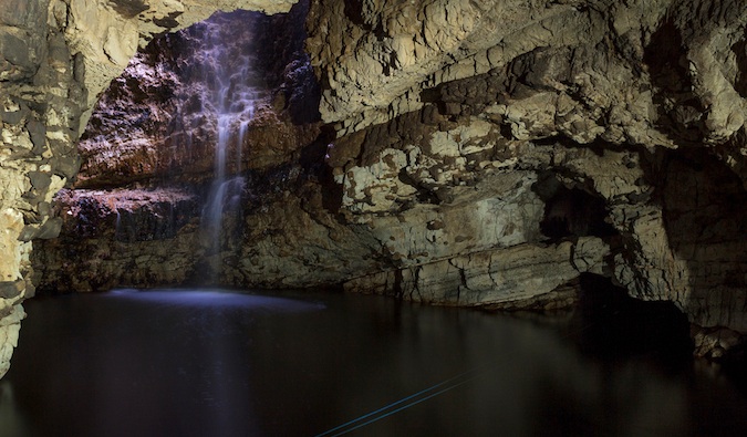 Cachoeira da Caverna SMU - Durnes, Escócia