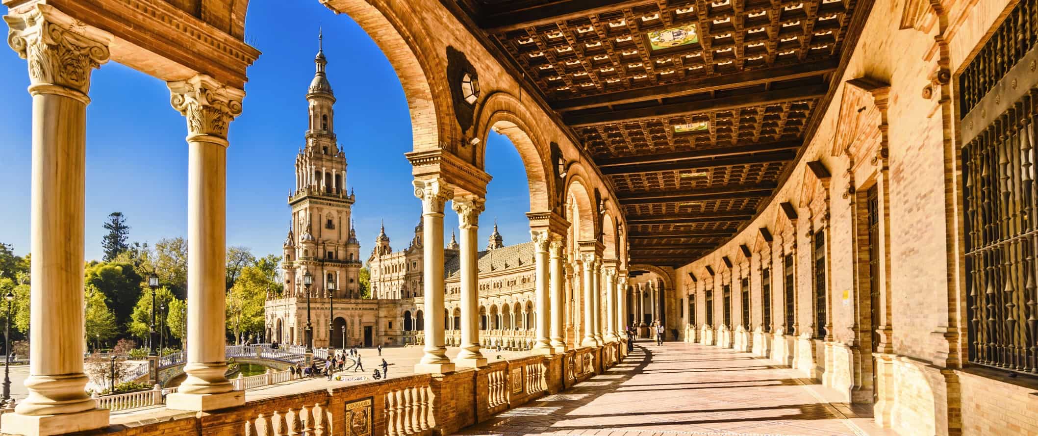 Enorme palácio histórico em Sevilha, Espanha