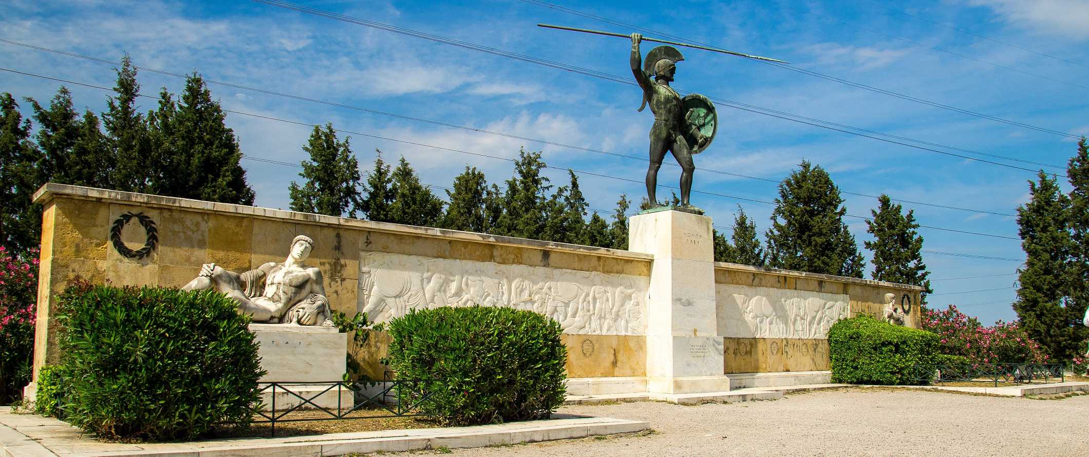 A estátua do rei Leonid em Sparta, Grécia.