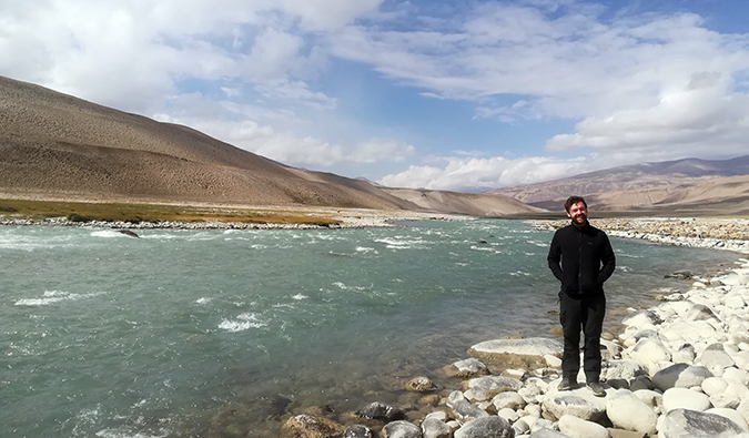 O rio no Tajiquistão