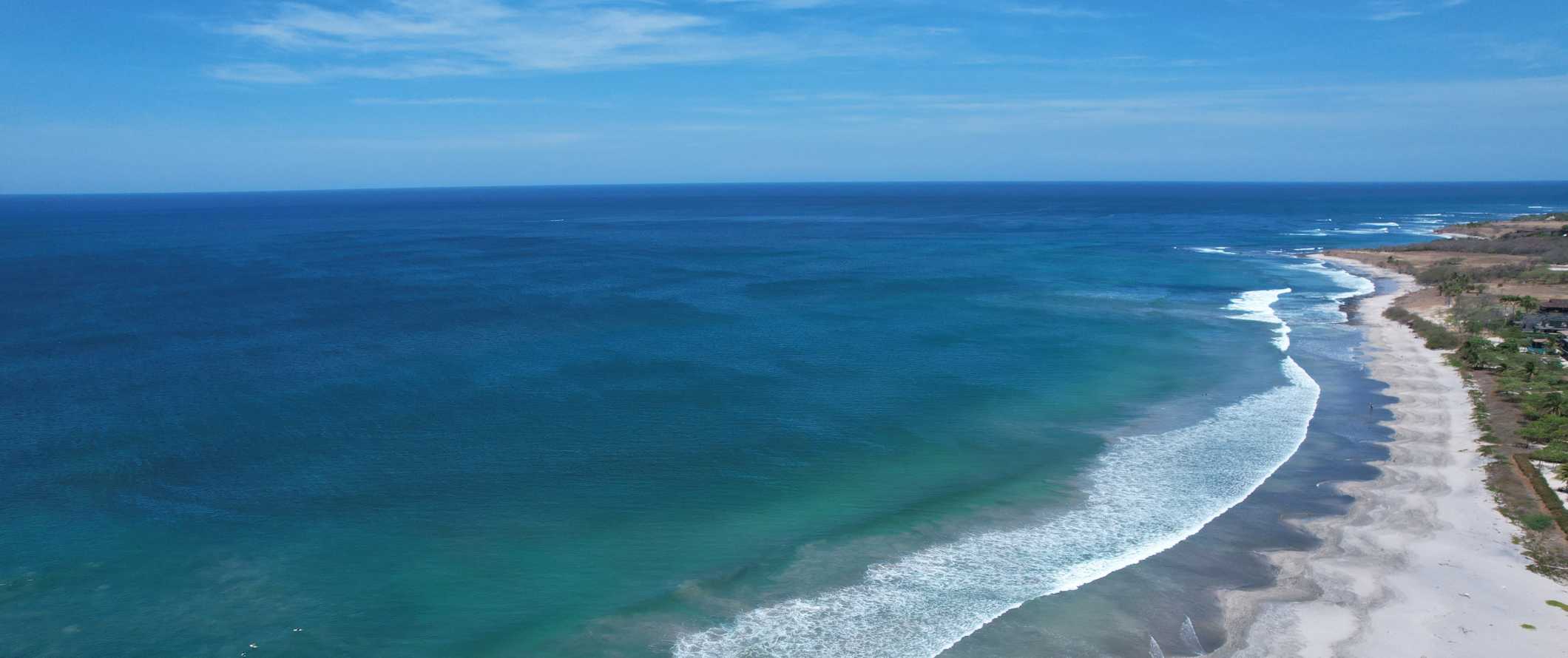 Vista aérea de Playa Tamarindo na Costa Rica