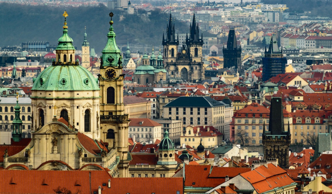 Numerosos edifícios antigos e medievais de Praga, República Tcheca