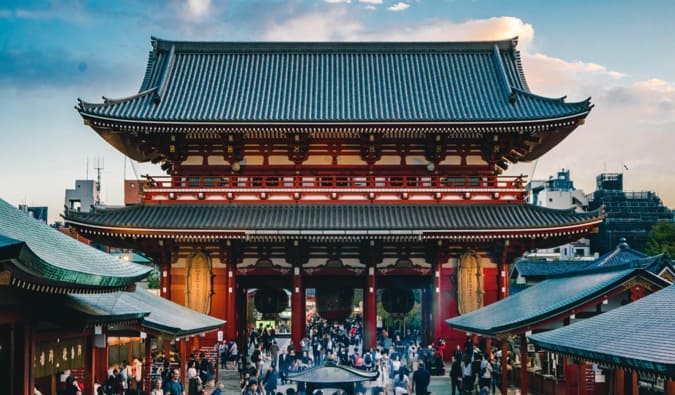 Templo histórico e famoso de Asakus em Tóquio, Japão