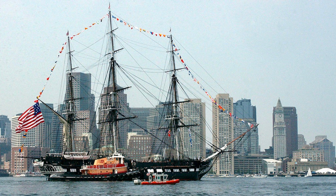 Navio de constituição do USS no porto de Boston