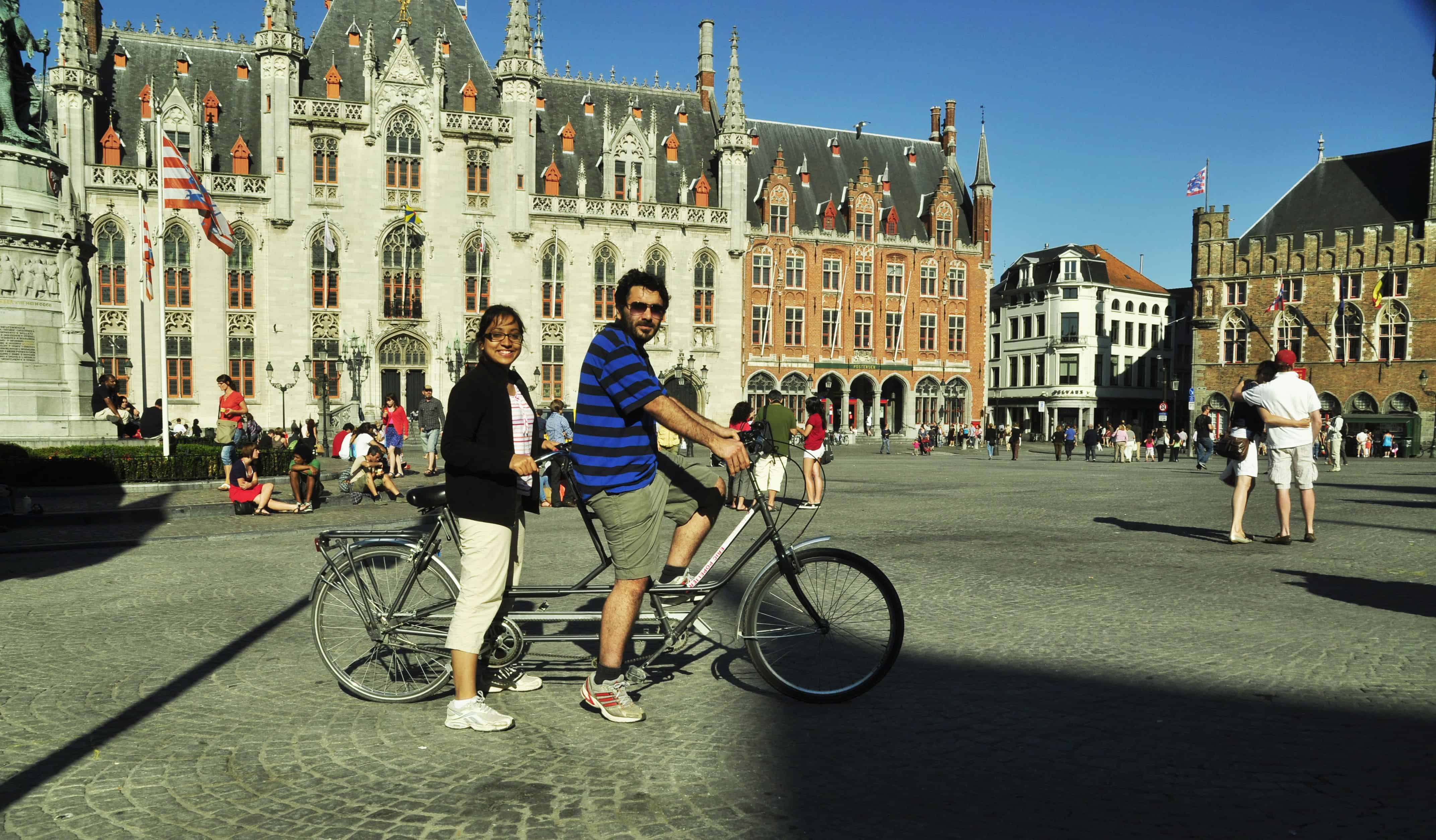 Vikram e Ishwinder, do Empty Rusacks, andam de bicicleta tandem na Europa