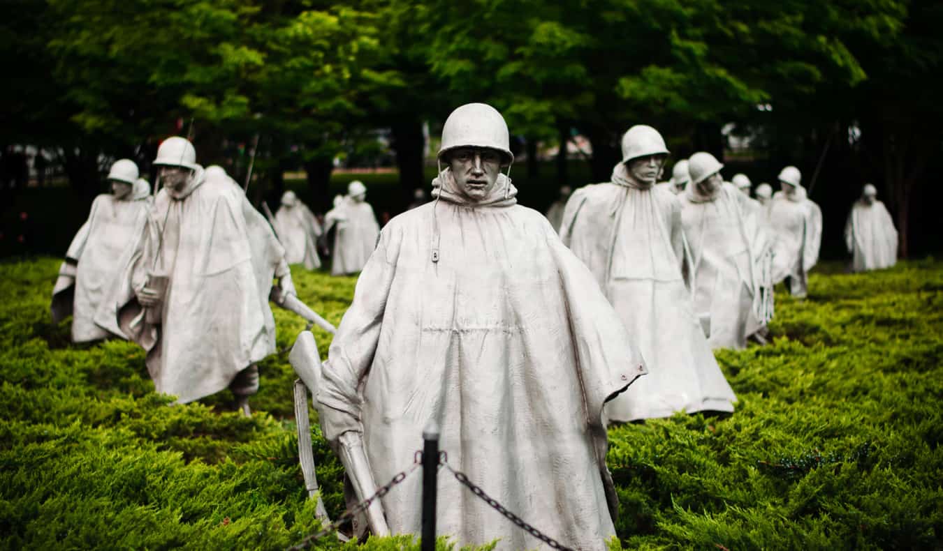 O memorial da Guerra da Coréia no Molla Nacional em Washington, o Distrito da Colômbia